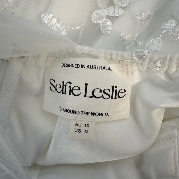 Selfie Leslie Mini White Floral Dress - Picture 3 of 4